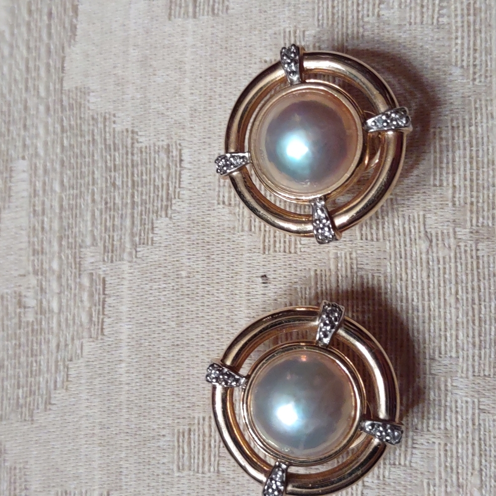 Mabe pearl earrings set in 14kt yellow gold with diamond accents, Button Style - Picture 2 of 6